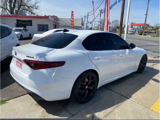 2019 Alfa Romeo Giulia Base
