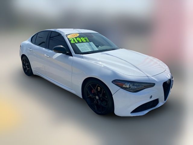 2019 Alfa Romeo Giulia Base