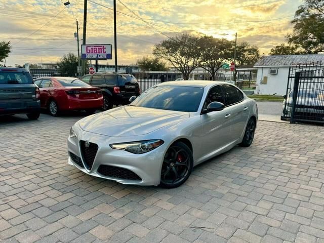 2019 Alfa Romeo Giulia Base