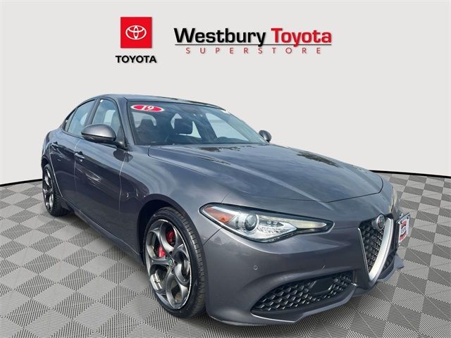 2019 Alfa Romeo Giulia Ti Sport