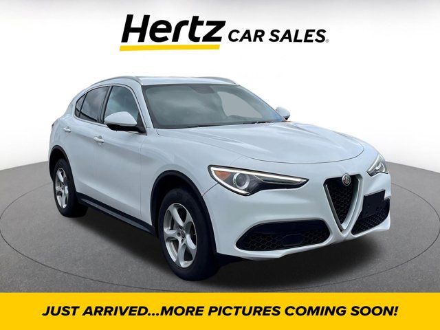 2019 Alfa Romeo Stelvio Base