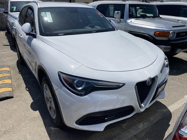 2019 Alfa Romeo Stelvio Base