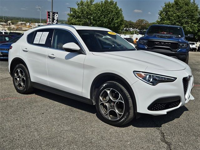 2019 Alfa Romeo Stelvio Base