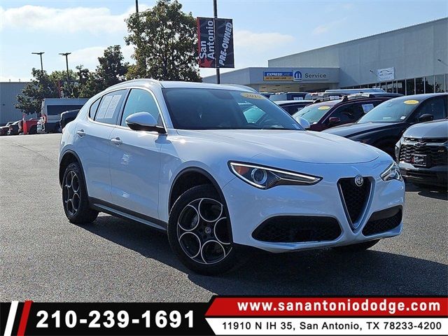 2019 Alfa Romeo Stelvio Base