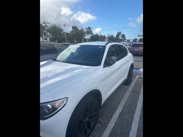 2019 Alfa Romeo Stelvio Sport