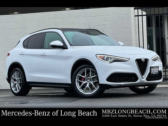 2019 Alfa Romeo Stelvio Sport