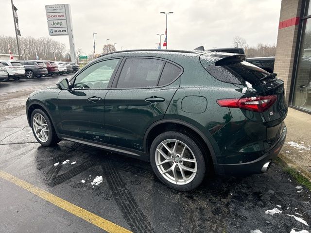 2019 Alfa Romeo Stelvio Sport