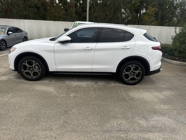 2019 Alfa Romeo Stelvio Base