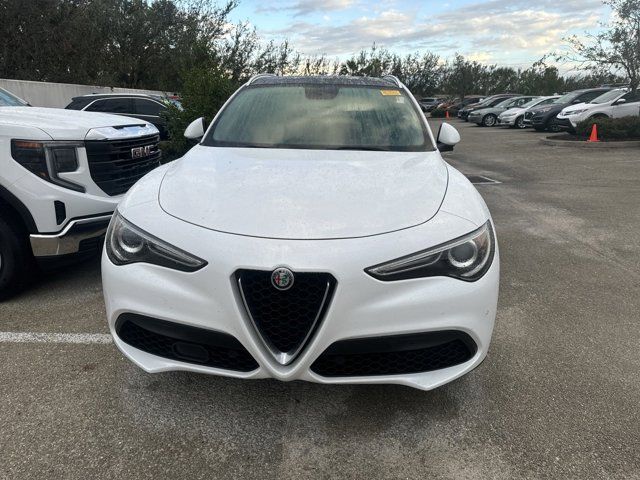 2019 Alfa Romeo Stelvio Base