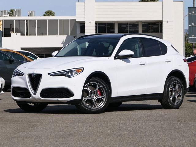 2019 Alfa Romeo Stelvio Sport