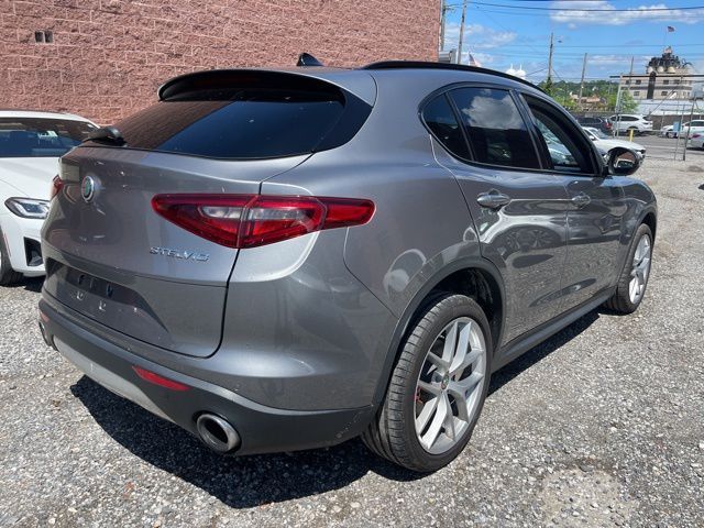 2019 Alfa Romeo Stelvio Sport