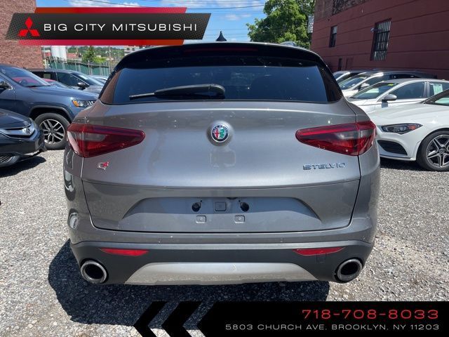 2019 Alfa Romeo Stelvio Sport