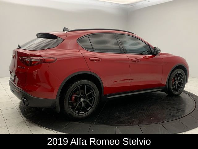 2019 Alfa Romeo Stelvio Sport