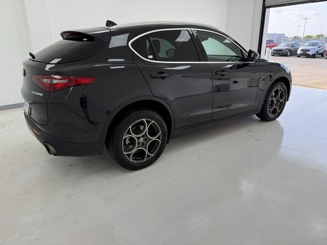 2019 Alfa Romeo Stelvio Base