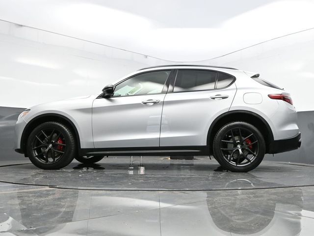 2019 Alfa Romeo Stelvio Sport