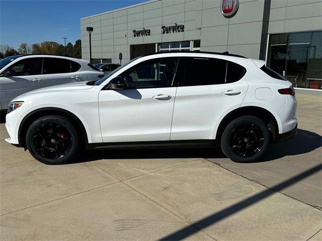 2019 Alfa Romeo Stelvio Sport