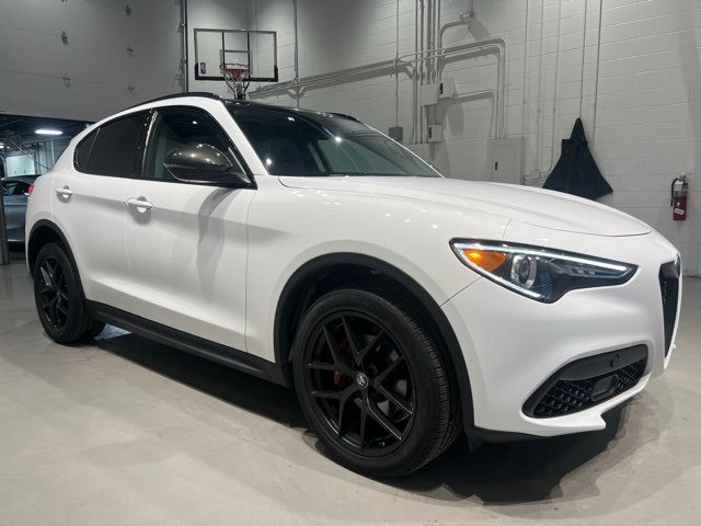 2019 Alfa Romeo Stelvio Base