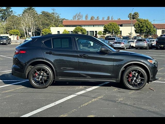 2019 Alfa Romeo Stelvio Base