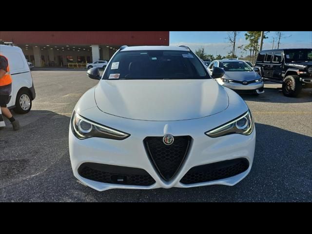 2019 Alfa Romeo Stelvio Base