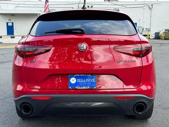 2019 Alfa Romeo Stelvio Sport