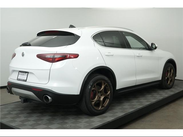 2019 Alfa Romeo Stelvio Base