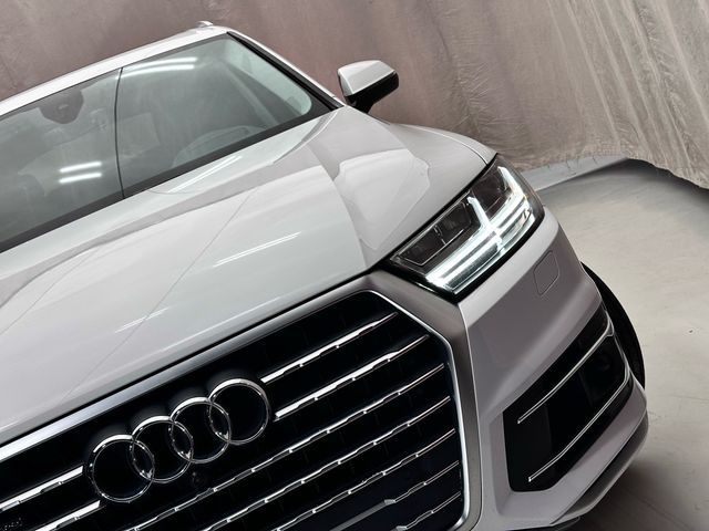 2019 Audi Q7 Prestige