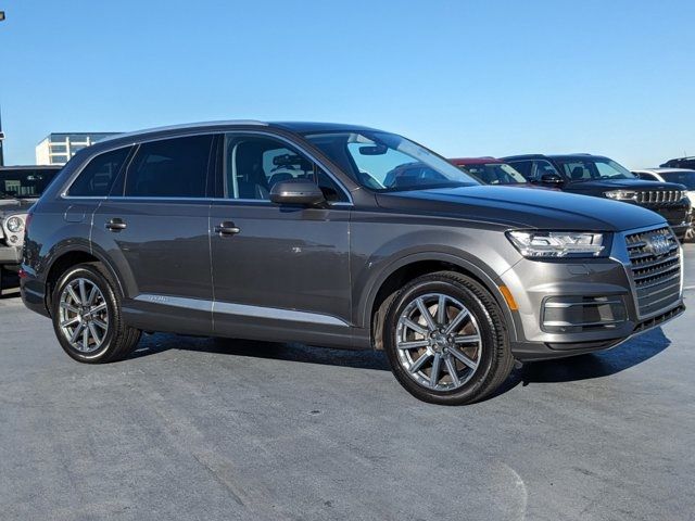 2019 Audi Q7 SE Premium Plus