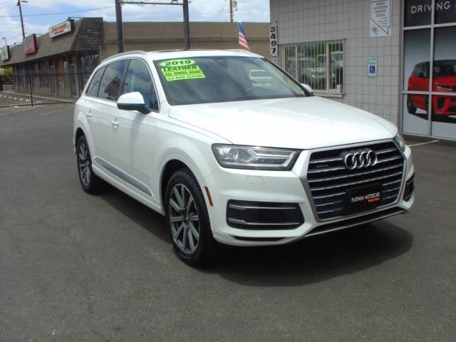 2019 Audi Q7 SE Premium