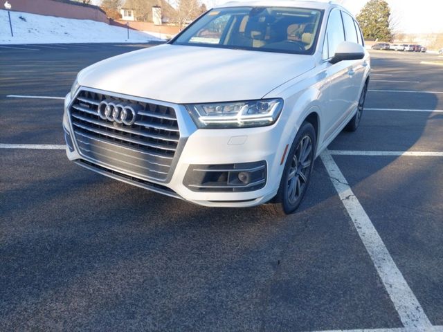 2019 Audi Q7 Premium Plus