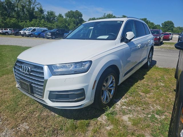 2019 Audi Q7 Premium Plus