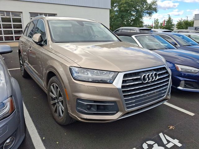 2019 Audi Q7 Premium Plus