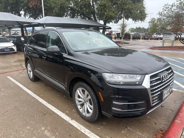 2019 Audi Q7 SE Premium Plus