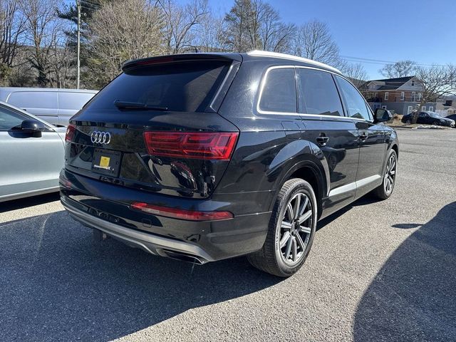 2019 Audi Q7 Premium