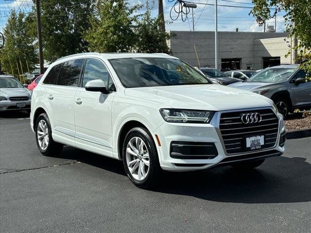 2019 Audi Q7 Premium Plus