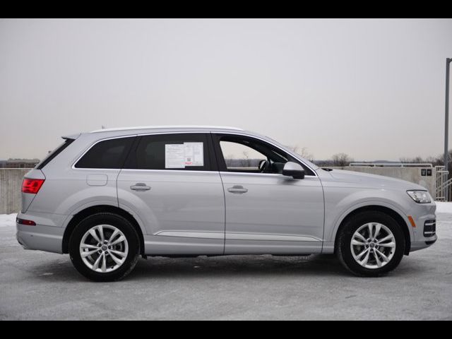 2019 Audi Q7 Premium Plus