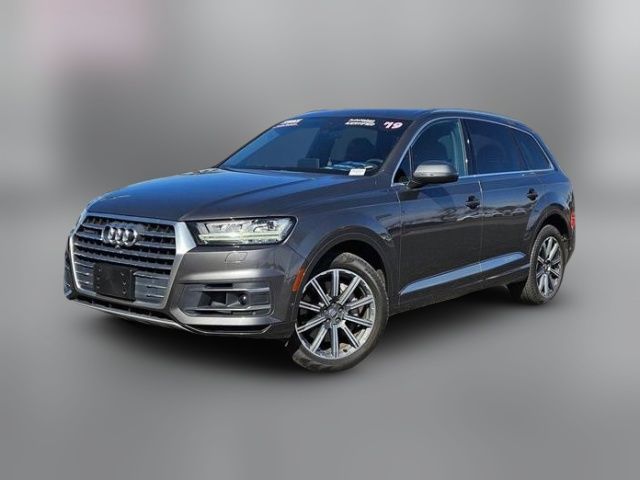 2019 Audi Q7 Premium Plus