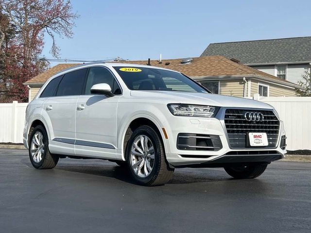 2019 Audi Q7 Premium Plus