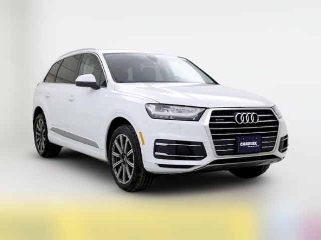 2019 Audi Q7 Premium Plus