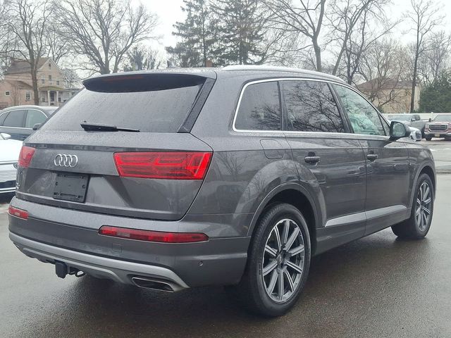 2019 Audi Q7 Premium Plus