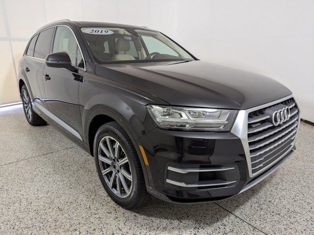 2019 Audi Q7 Premium Plus