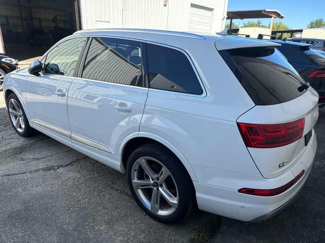 2019 Audi Q7 Prestige