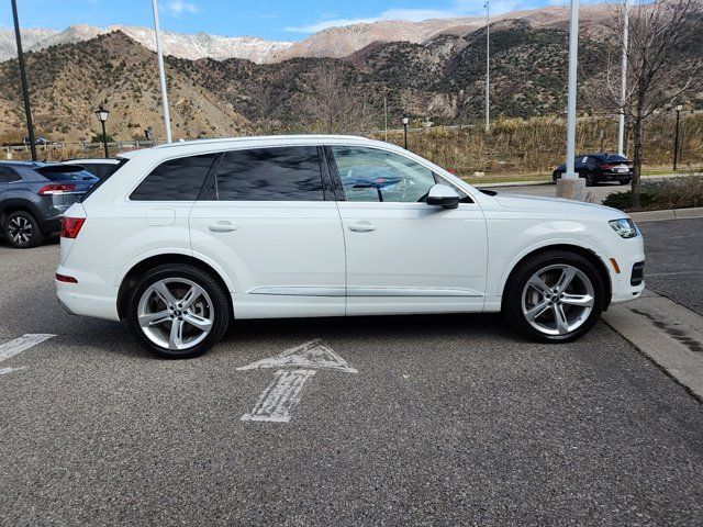 2019 Audi Q7 Prestige