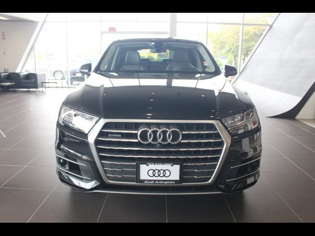2019 Audi Q7 Prestige