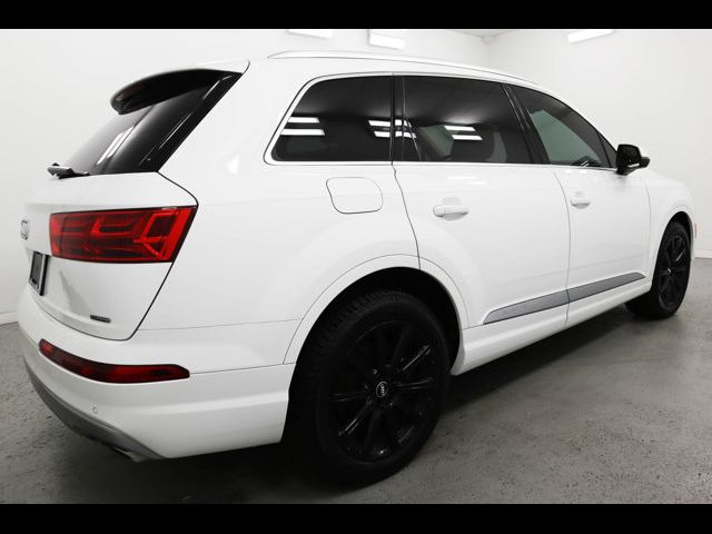 2019 Audi Q7 SE Premium Plus