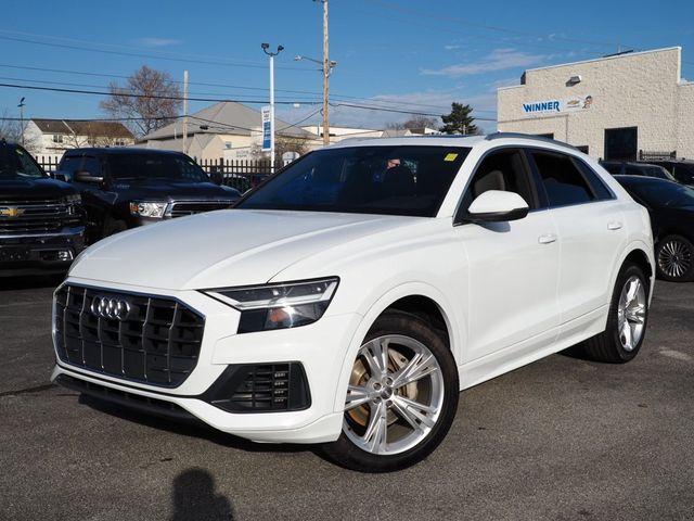 2019 Audi Q8 Premium