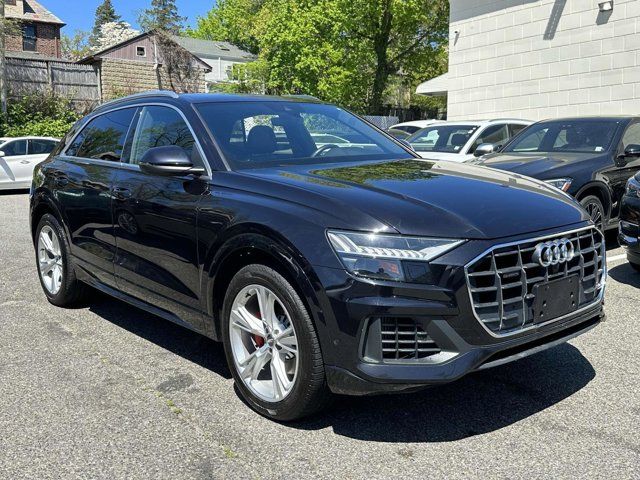 2019 Audi Q8 Premium Plus