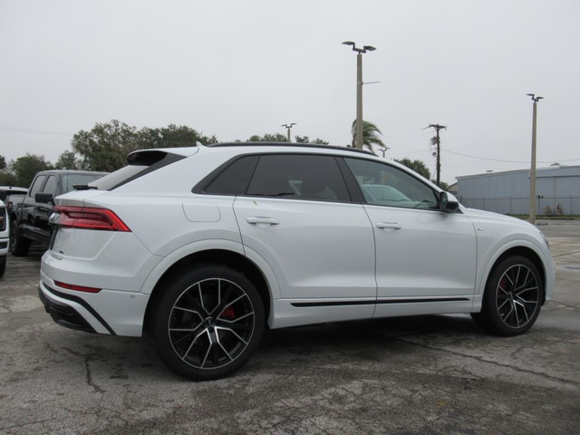 2019 Audi Q8 Premium Plus