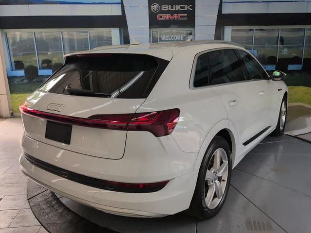 2019 Audi e-tron Premium Plus
