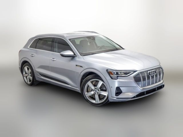 2019 Audi e-tron Premium Plus