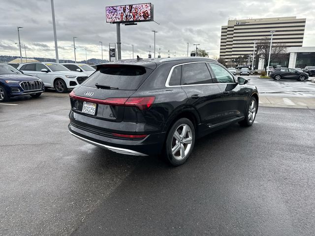 2019 Audi e-tron Premium Plus